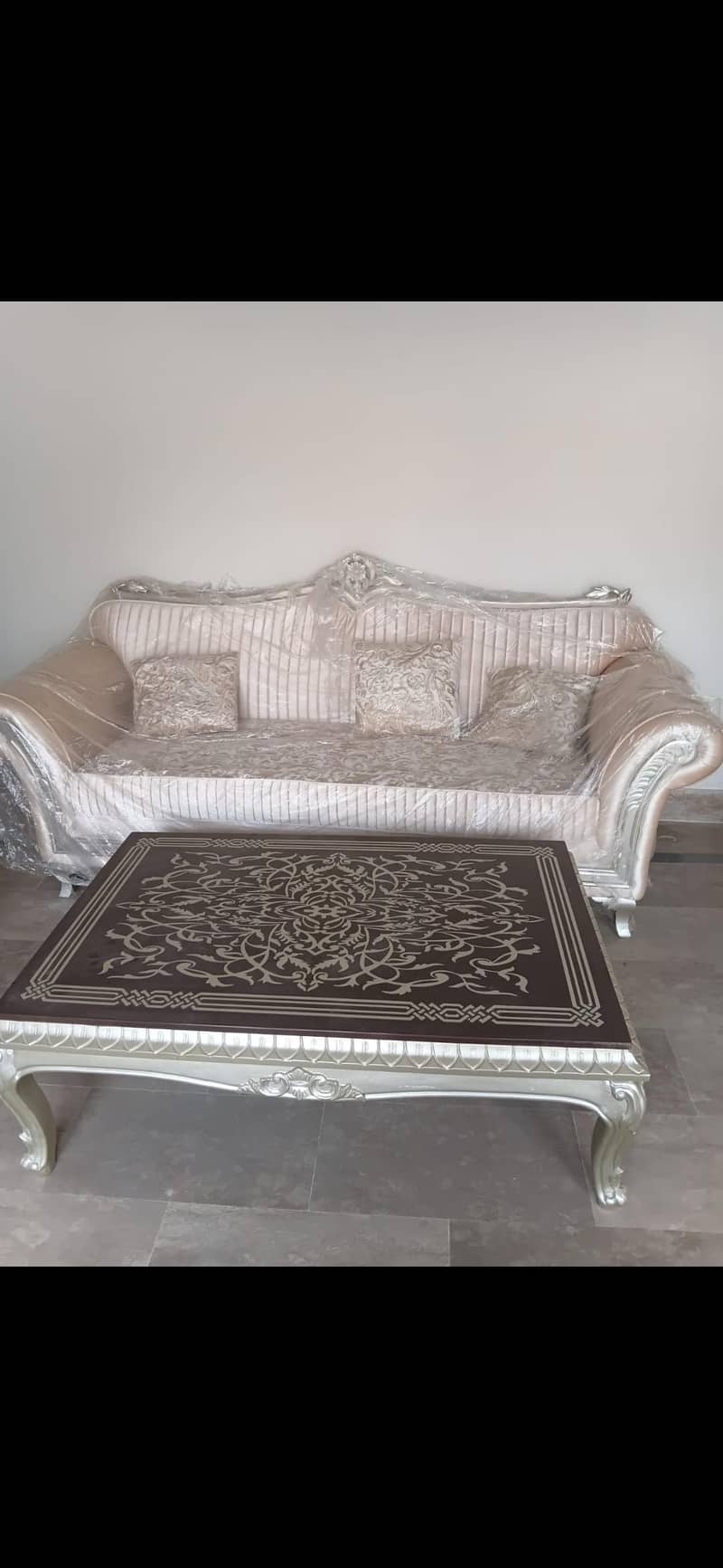 Brand new sofas 0