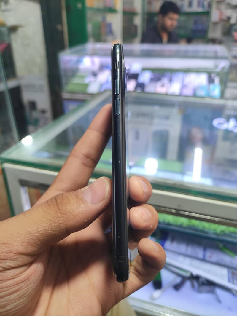 Apple iPhone SE 4
