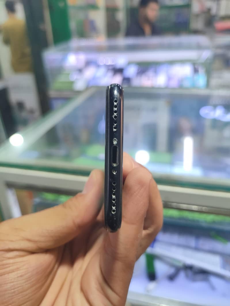 Apple iPhone SE 6