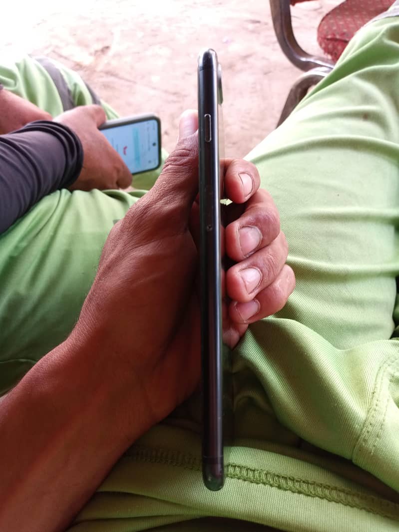 Apple iPhone 7 Plus 3