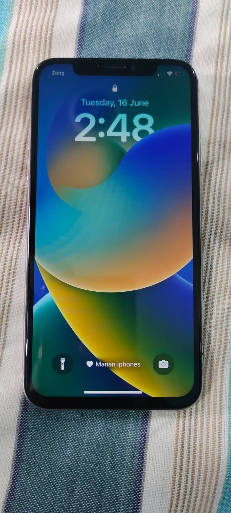 Apple iPhone X 3