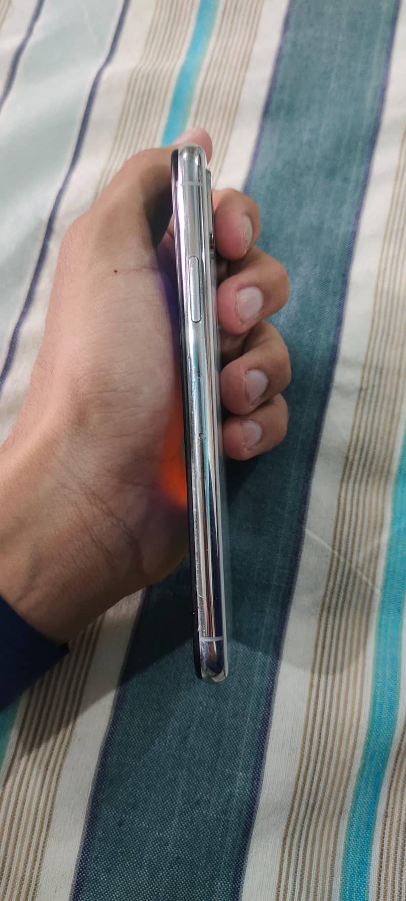 Apple iPhone X 4