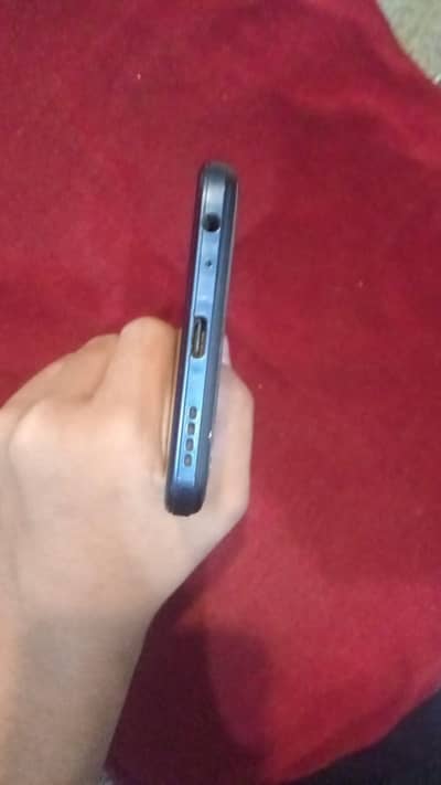 Vivo V21