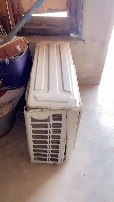 DAWLANCE AIR CONDITIONER 1.5 TON (HEATING AND COOLING)