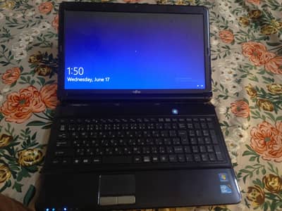 Fujitsu Laptop core i3