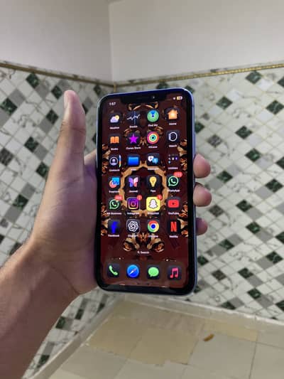 Apple iPhone XR 64gb factory unlocked