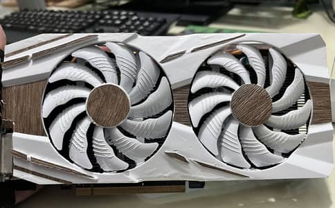GIGABYTE RX 570 4GB (Custom white + wood edition]