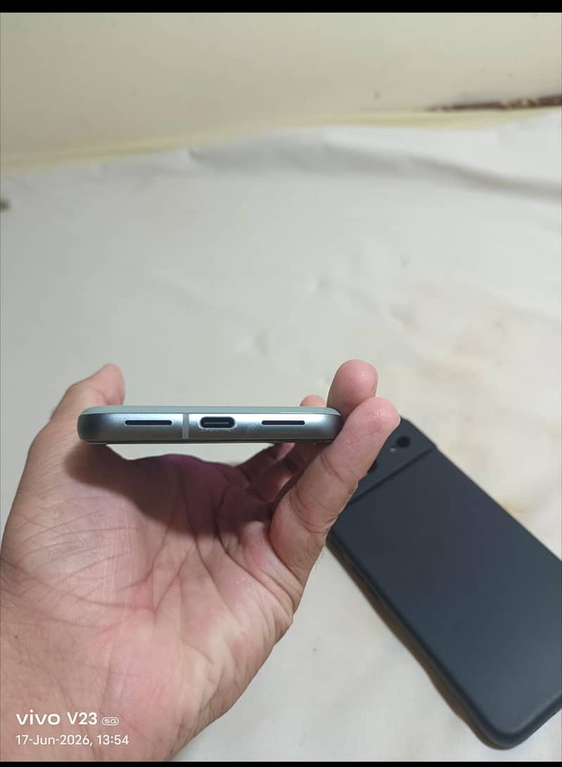 Google Pixel 8a 1