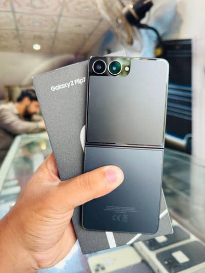 Samsung Mobile Z Flip 7