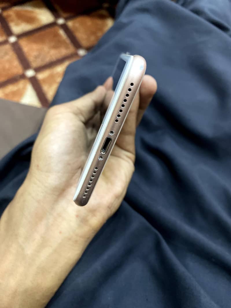 Apple iPhone 8 Plus 8