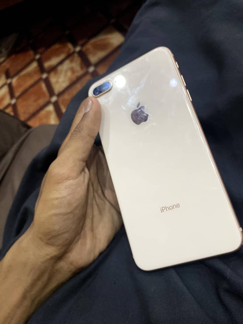 Apple iPhone 8 Plus 13