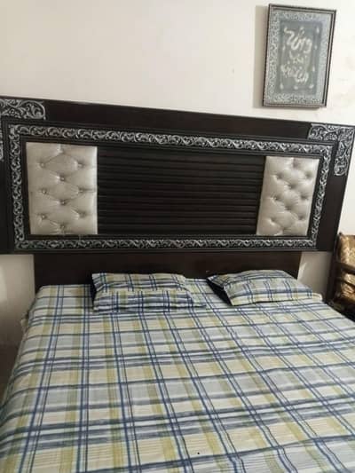 wooden bed heavy quality for sale