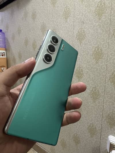 Tecno CAMON 40 Pro