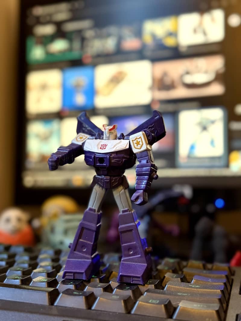 MINI FIGURES 4