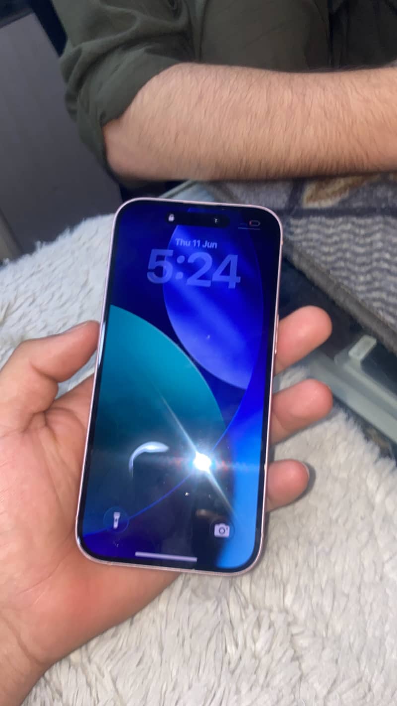 Apple iPhone 15 1