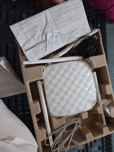 Tenda FH456 300Mbps Ultimate Coverage WiFi Router (With Box)