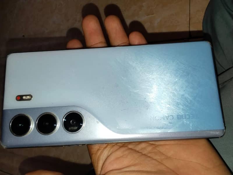 Tecno CAMON 40 2