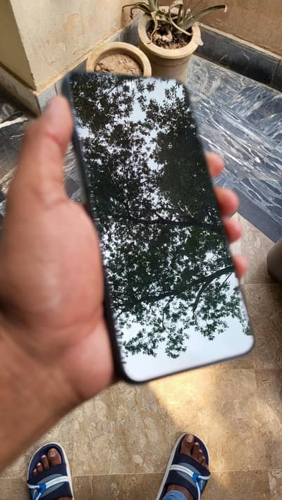 Itel S25 black color under one month warranty and box and aceesories