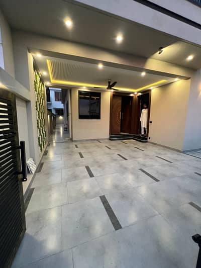 10 Marla Brand New Designer Luxury House Available for Sale