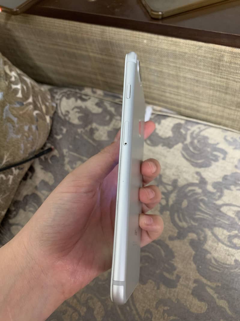Apple iPhone 7 Plus 1