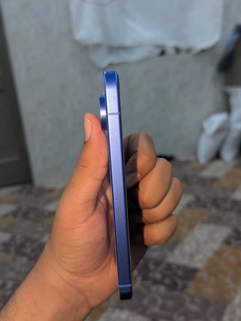 Google Pixel 10 3