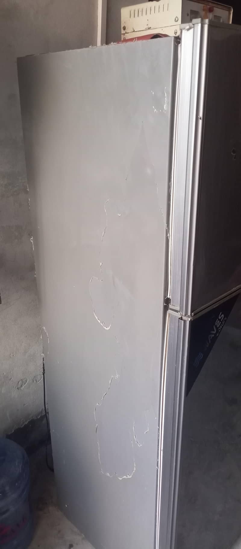 waves refrigerator 1