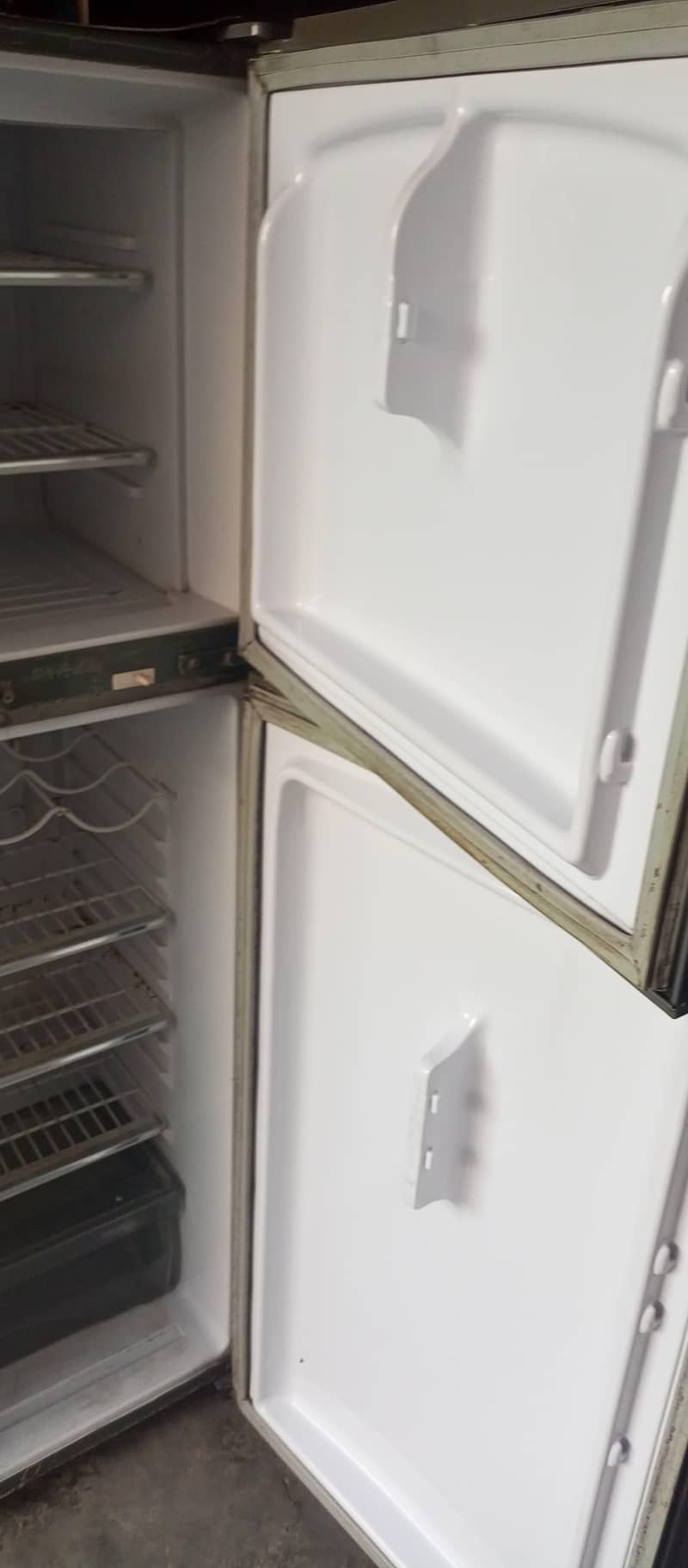 waves refrigerator 2