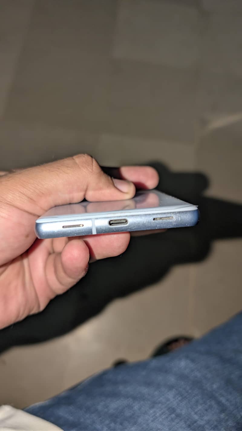 Google Pixel 7a 3