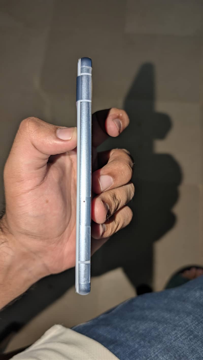 Google Pixel 7a 4