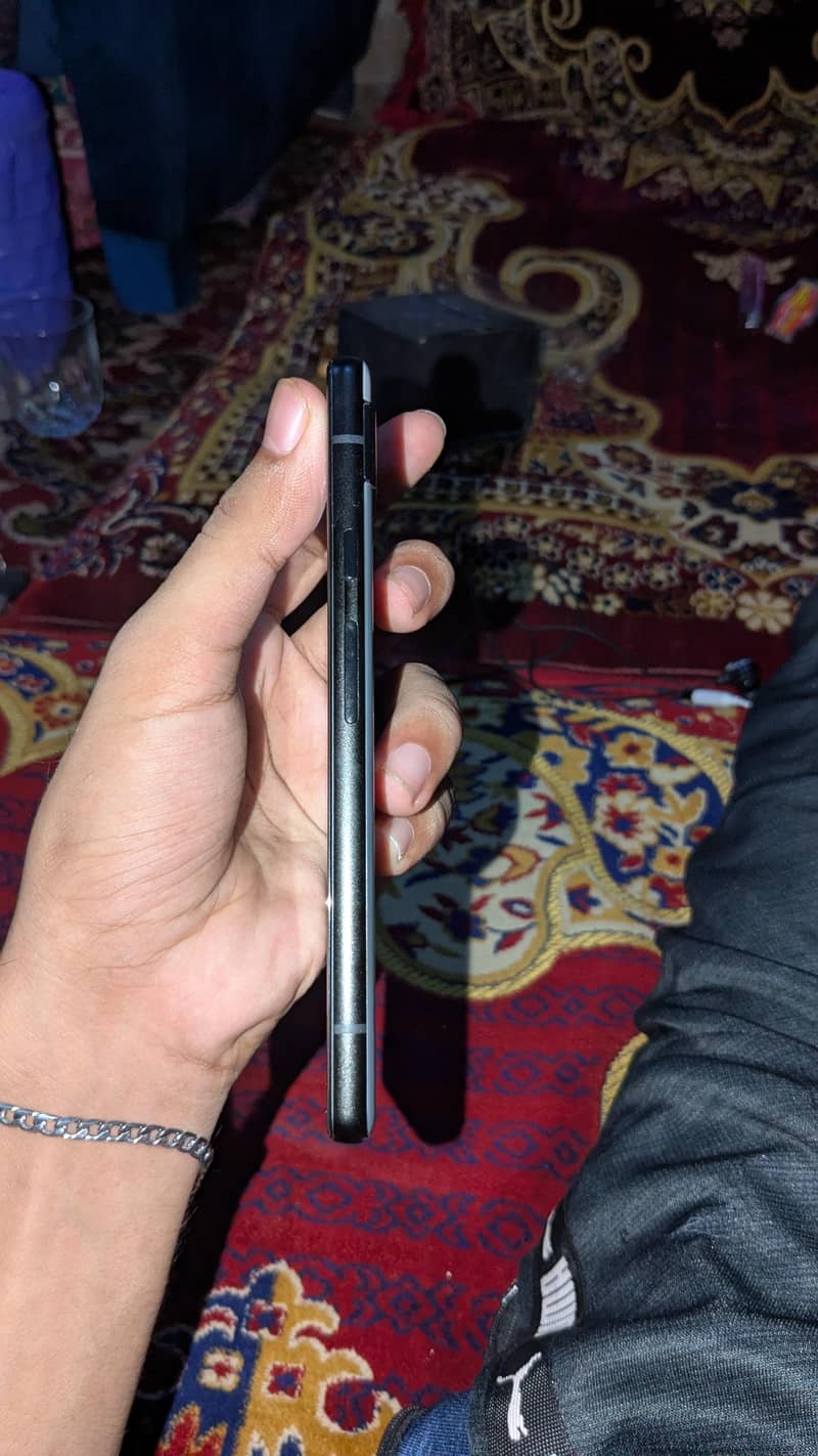 Google Pixel 6a 4