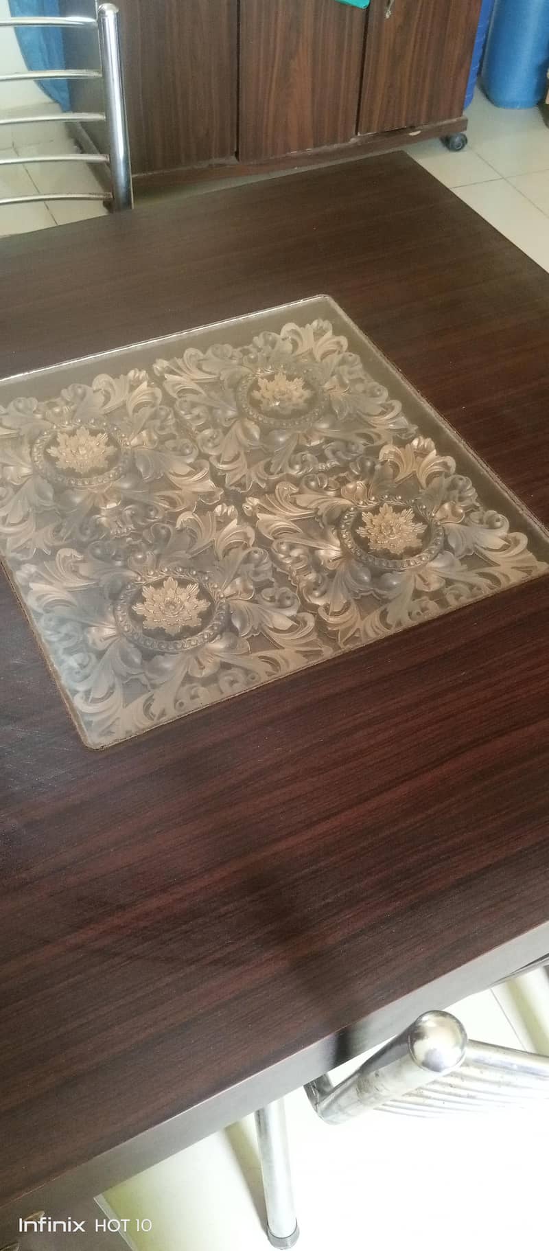 4 seater dining table 1