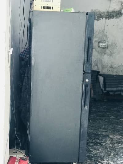 Haier fridge medium size