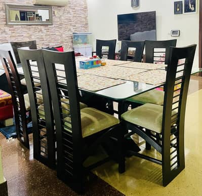 8-Seater Dining Table Set for Sale – Excellent Condition