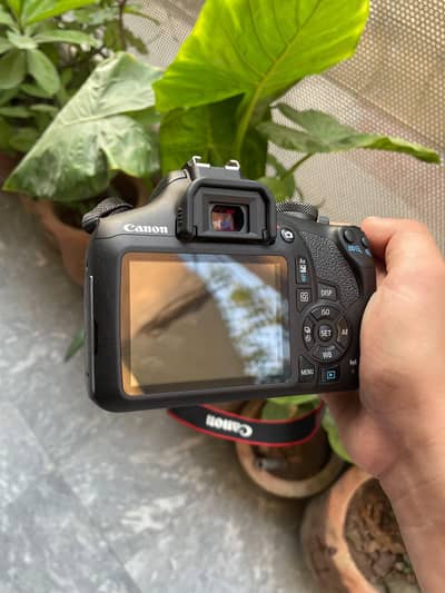 Canon EOS 2000D DSLR 10/10 Condition | Full Box Pack | Kit Lens |