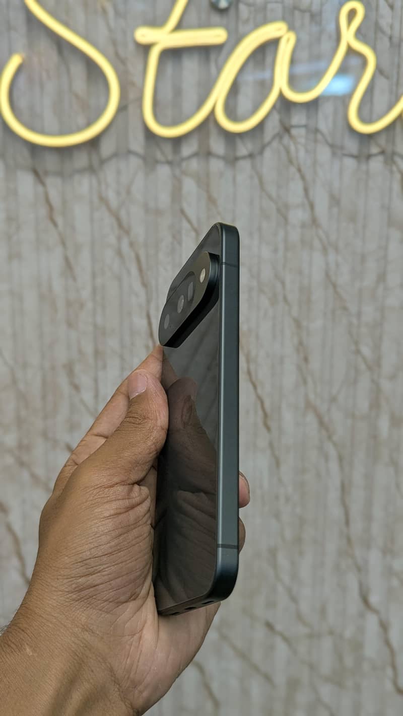 Google Pixel 10 2