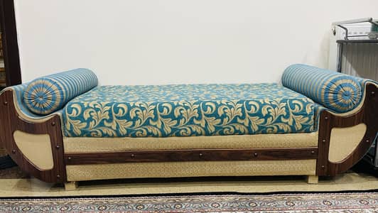 Dewan Sofa for Sale – Good Condition