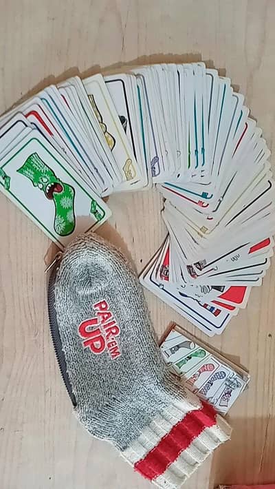 PAIR. EM UP Card Game (Imported from Canada) (pair em up)