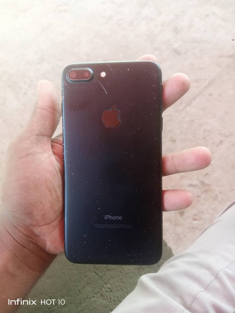 Apple iPhone 7 Plus 1