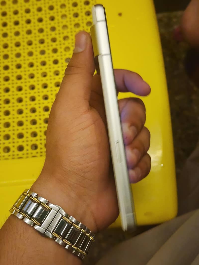 Google Pixel 7 5