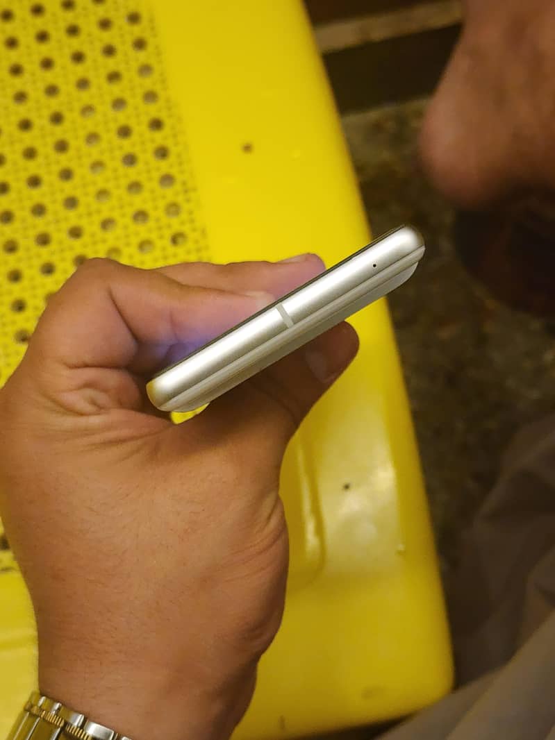Google Pixel 7 6