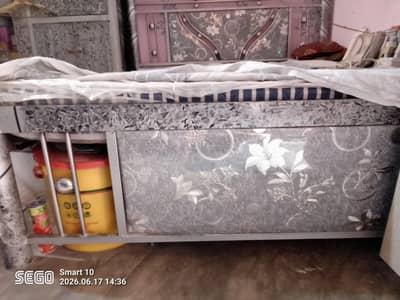 10 by 9 only siryus buyer Rabta kare iron And steel making bed