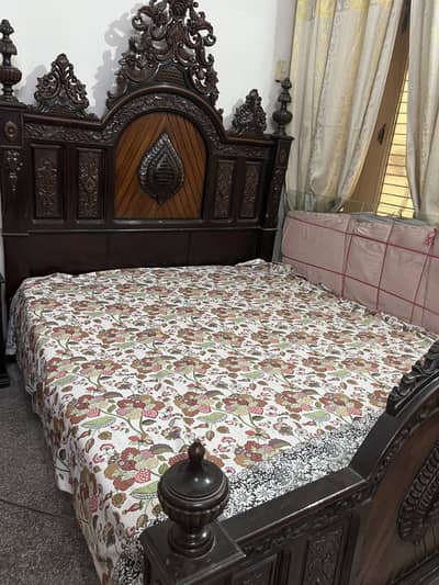 Complete Bed set — chinioti bed set with side table & Dressing