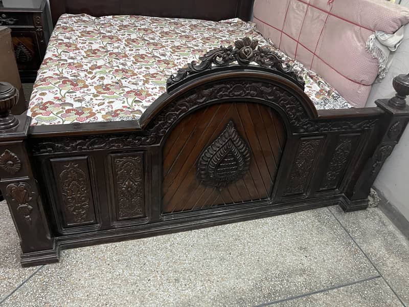 Complete Bed set — chinioti bed set with side table & Dressing 2
