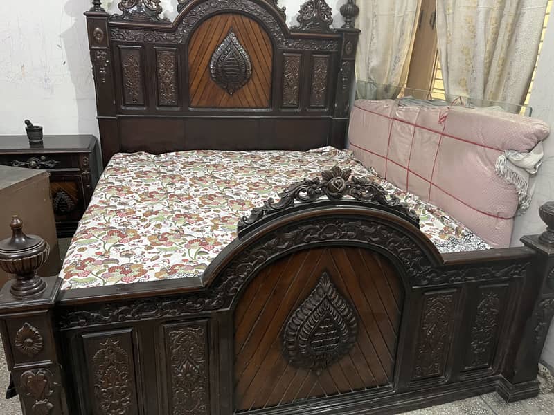 Complete Bed set — chinioti bed set with side table & Dressing 3