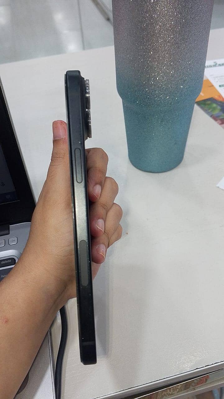 Apple iPhone 15 plus 2