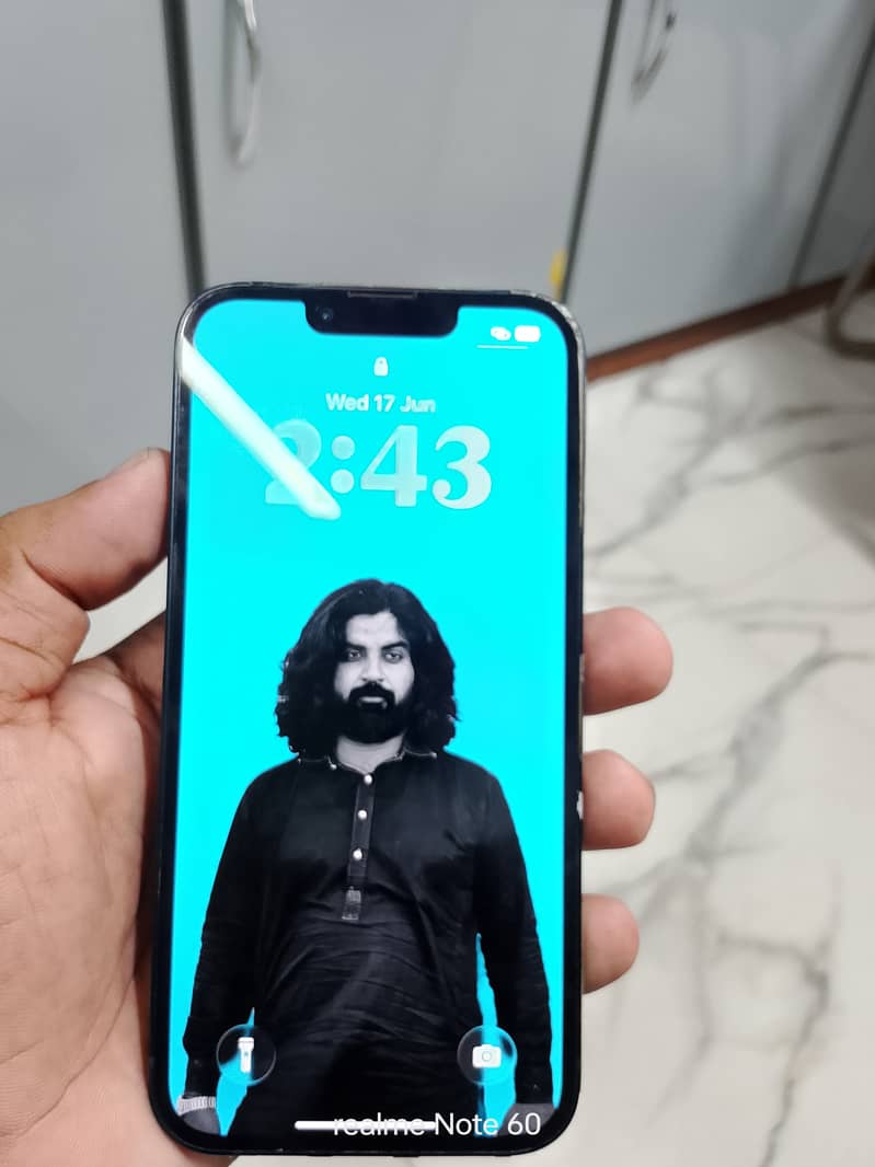Apple iPhone 13 0