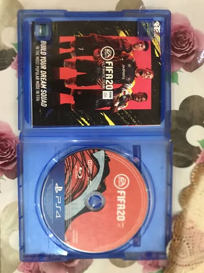 PS4 disk fifa20 video game