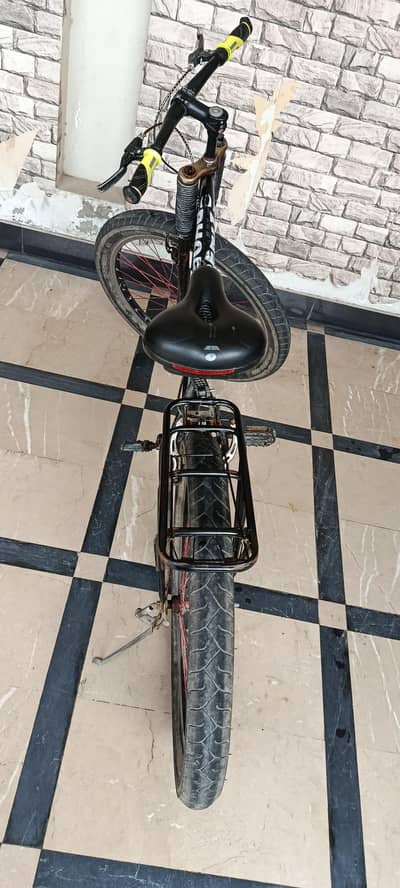 Phoenix/Oval Mountain Bicycle – Strong Frame | Good Condition