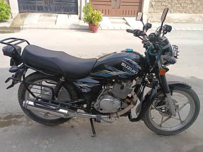 Suzuki GS 150 2022