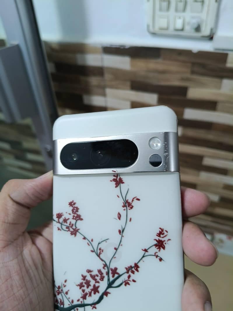 Google Pixel 8 Pro 2